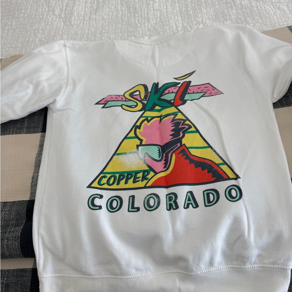 Women’s Retro White Ski Colorado Graphic Tee